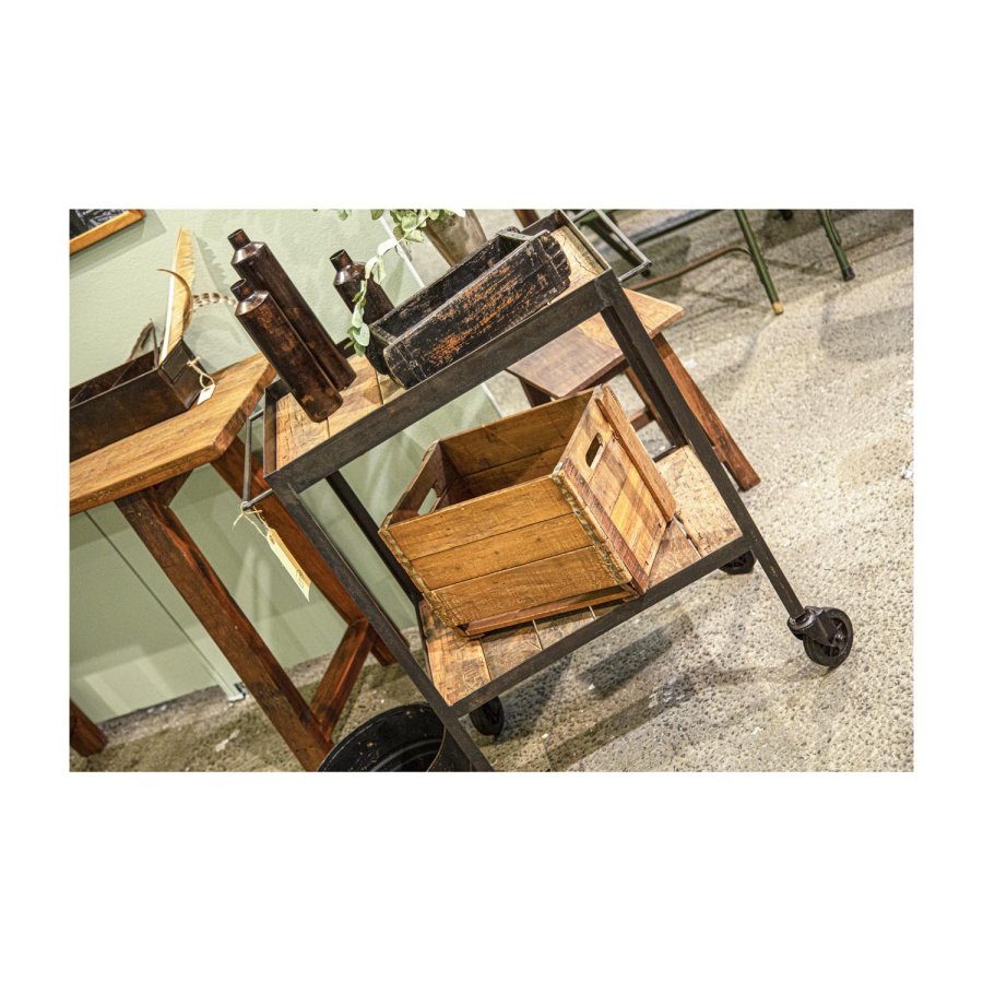 SJÄLSÖ NORDIC rektangulr barvogn, m. hjul - genbrugstr og sort jern (83x40)