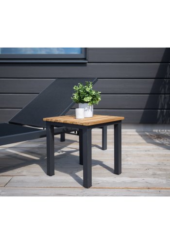 VENTURE DESIGN kvadratisk Mexico udendrs sidebord - natur teaktr og sort aluminium (40x40)