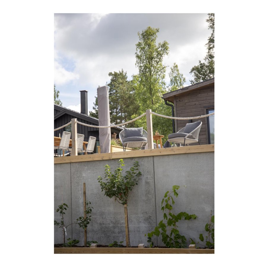 VENTURE DESIGN Lindos udendrs loungestol med hynde - gr med sort stel