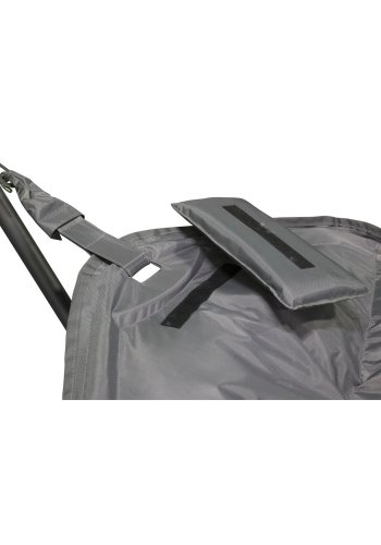 VENTURE DESIGN Niño udendrs hngekje - gr stof, sort stl og plastik 