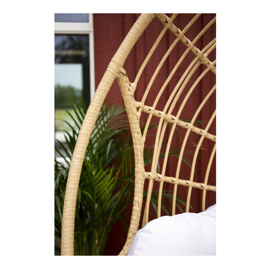 VENTURE DESIGN rund Viga udendrs hngestol m. hynde - offwhite stof, natur rattan og sort stl