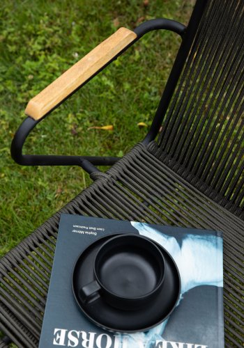 VENTURE DESIGN Bois havestol, m. teak armln - mrkegr reb og sort stl