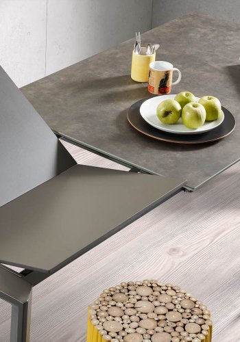 KAVE HOME Axis spisebord, m. butterflybordplade - Volcano Ash porceln/antracitgr stl (140(200)