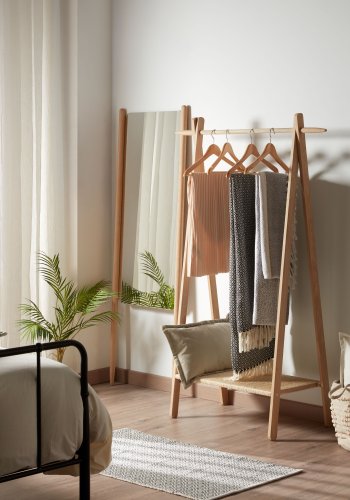 KAVE HOME Natane tjstativ, m. hylde - natur rattan og egetr