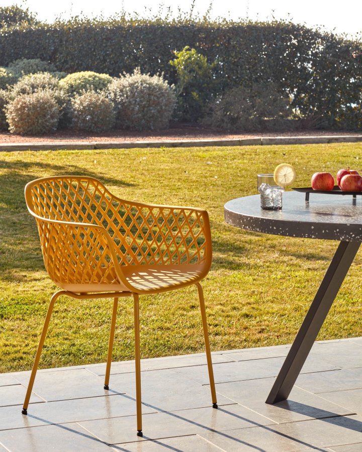 KAVE HOME Quinn spisebordsstol m. armln - gul plast og metal