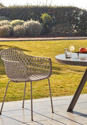 KAVE HOME Quinn spisebordsstol m. armln - beige plast og metal