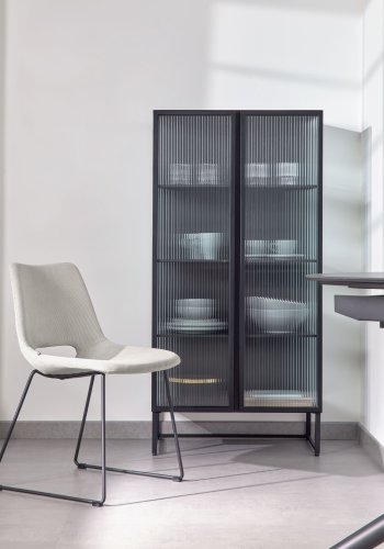 KAVE HOME Trixie vitrineskab, m. 2 lger - klar glas og sort stl (70x143)