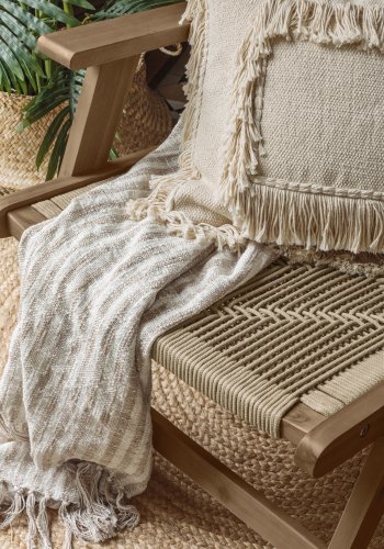 KAVE HOME Geralda loungestol - mrk akacietr 