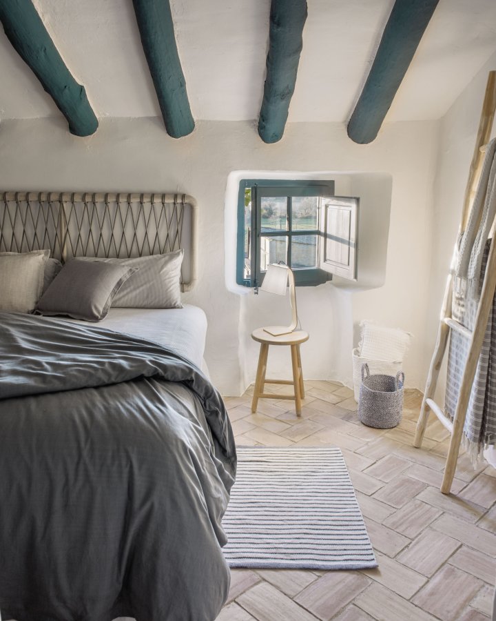 KAVE HOME Aberash sengegavl - natur mindi tr og gr snor (til 160 cm senge)