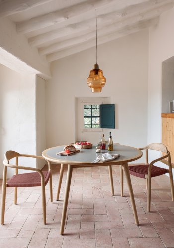 KAVE HOME Glynis spisebordsstol, m. armln - terracotta reb og natur eukalyptustr