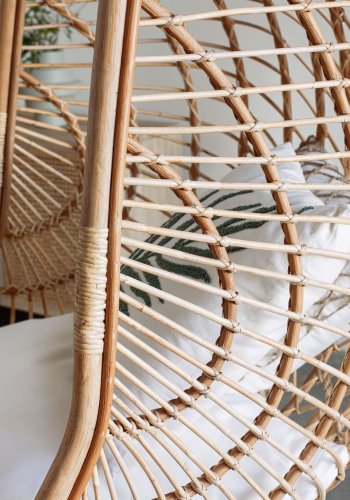 KAVE HOME hngestol, m. hynde og stativ - natur rattan og lysegr metal