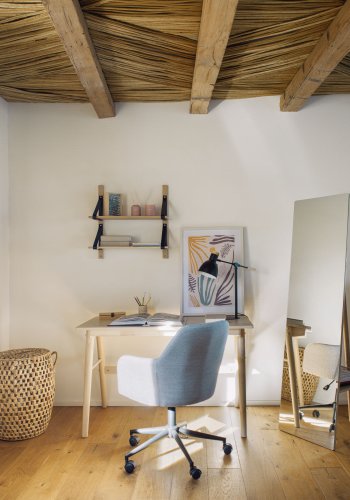 KAVE HOME Madina kontorstol, m. armln - lysegr stof og polypropylen