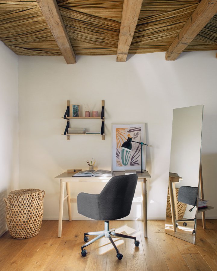 KAVE HOME Madina kontorstol, m. armln - lysegr stof og polypropylen