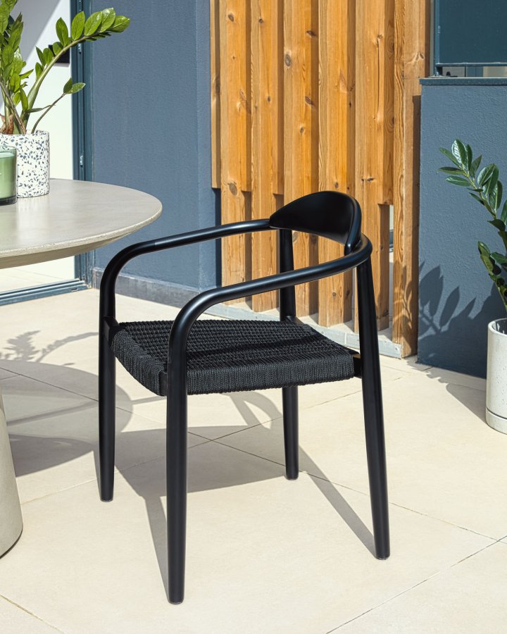 KAVE HOME Glynis havestol, m. armln - massivt mat sort eukalyptus tr og sort reb