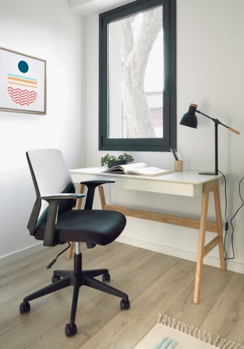 KAVE HOME Ingo skrivebord - hvid/natur MDF/egetr, m. 2 skuffer