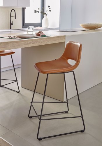 KAVE HOME Zahara barstol, m. rygln og fodsttte - brun syntetisk lder og sort stl