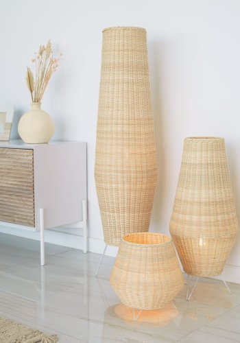 KAVE HOME Kamaria bordlampe - natur rattan og metal