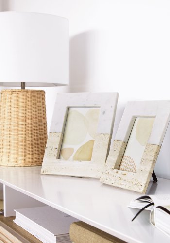 KAVE HOME Uria fotoramme, rektangulr - hvid marmor og beige sten (23x18)