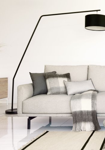 KAVE HOME Ciana gulvlampe - sort bomuld/plast/metal