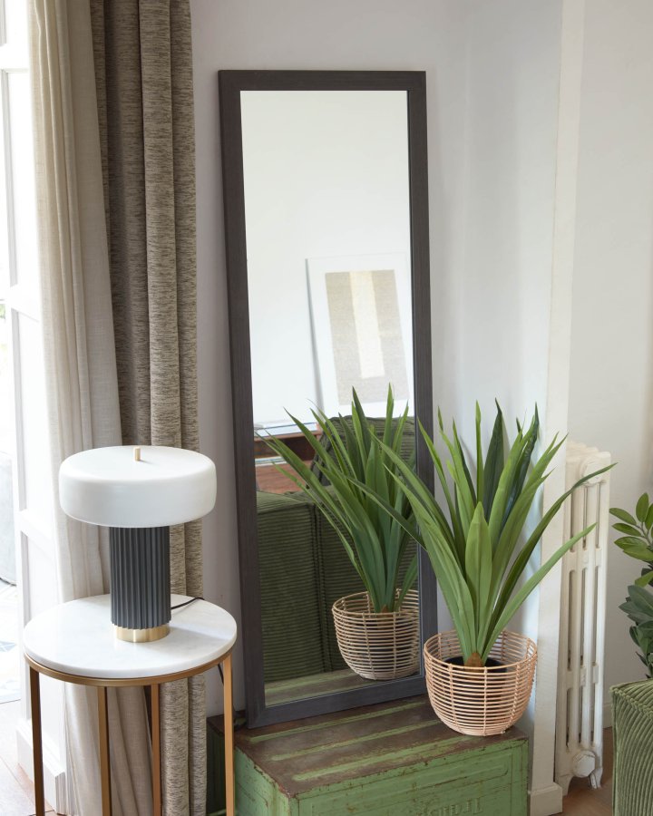 KAVE HOME Yucca kunstig plante, m. urtepotte - grn polyethylen og sort cement (H:80)