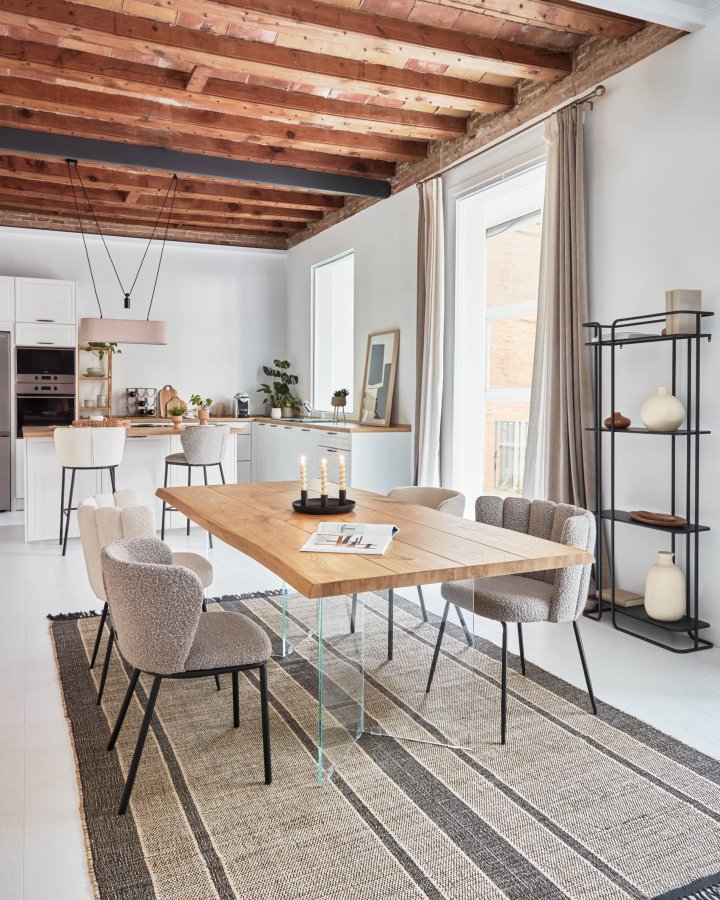 KAVE HOME Ciselia spisebordsstol - lysegr stof og sort stl