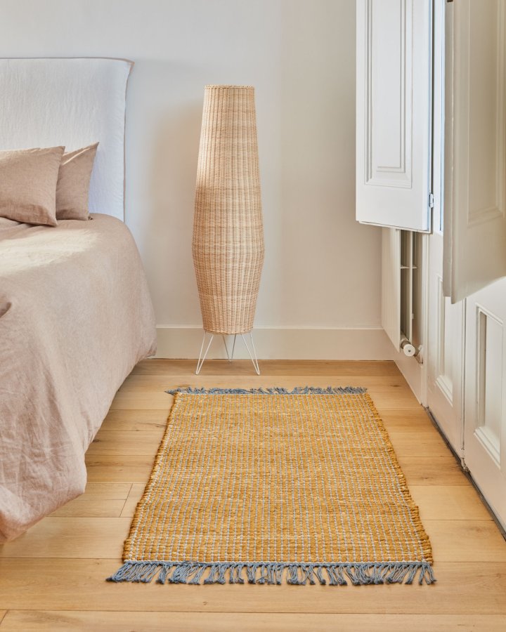 KAVE HOME Kamaria bordlampe - natur rattan og metal