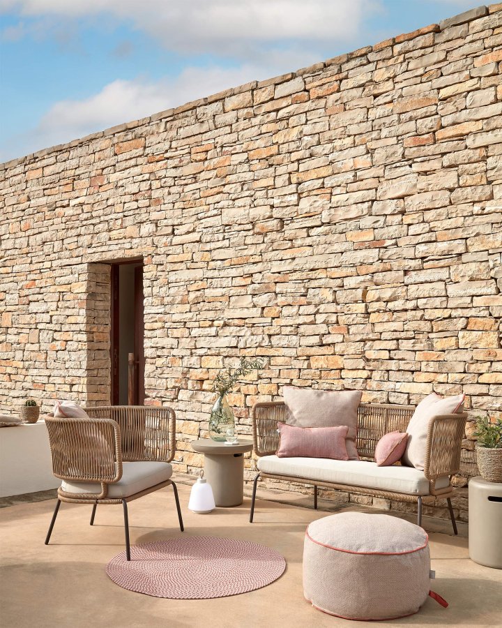 KAVE HOME Nadin 2 pers. sofa, m. stofhynde - beige reb og stl