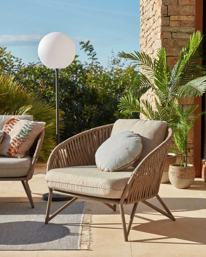 KAVE HOME Branzie lnestol - brunt metal og reb, m. grnbrune hynder, m. armln