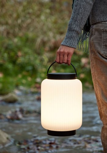 KAVE HOME Verona bordlampe - hvid polyethylen og sort jern