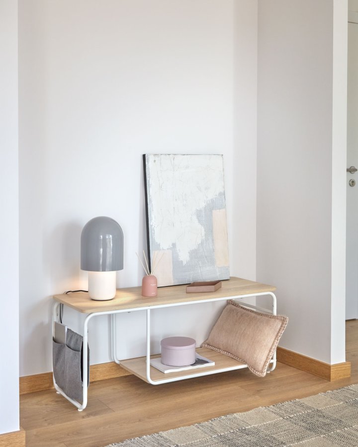 KAVE HOME Yamina TV-bord, m. hylde og gr stoflommer - natur melamin og hvid stl (110x40)