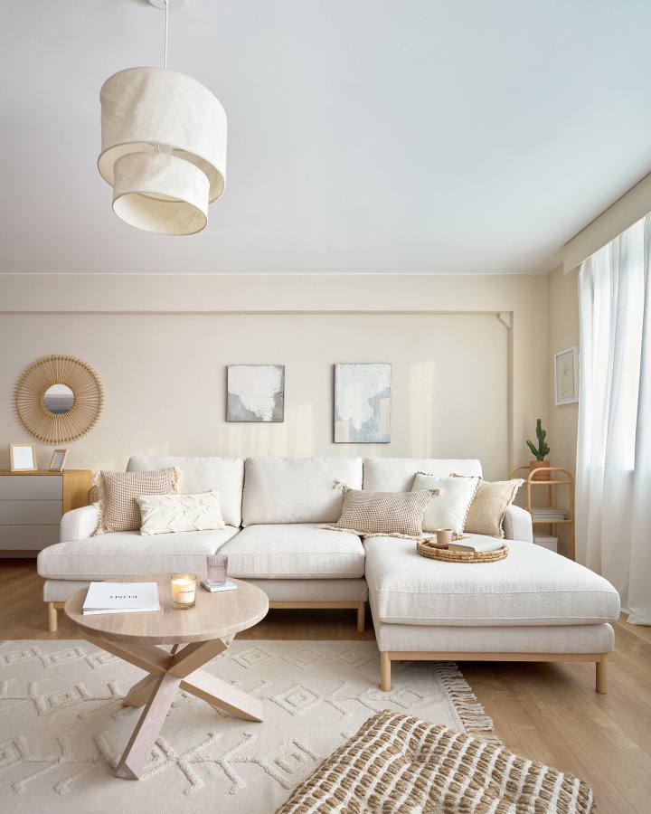 KAVE HOME Mihaela 3 pers. sofa med hjre chaiselong - hvid mikrobouclé og natur bgetr