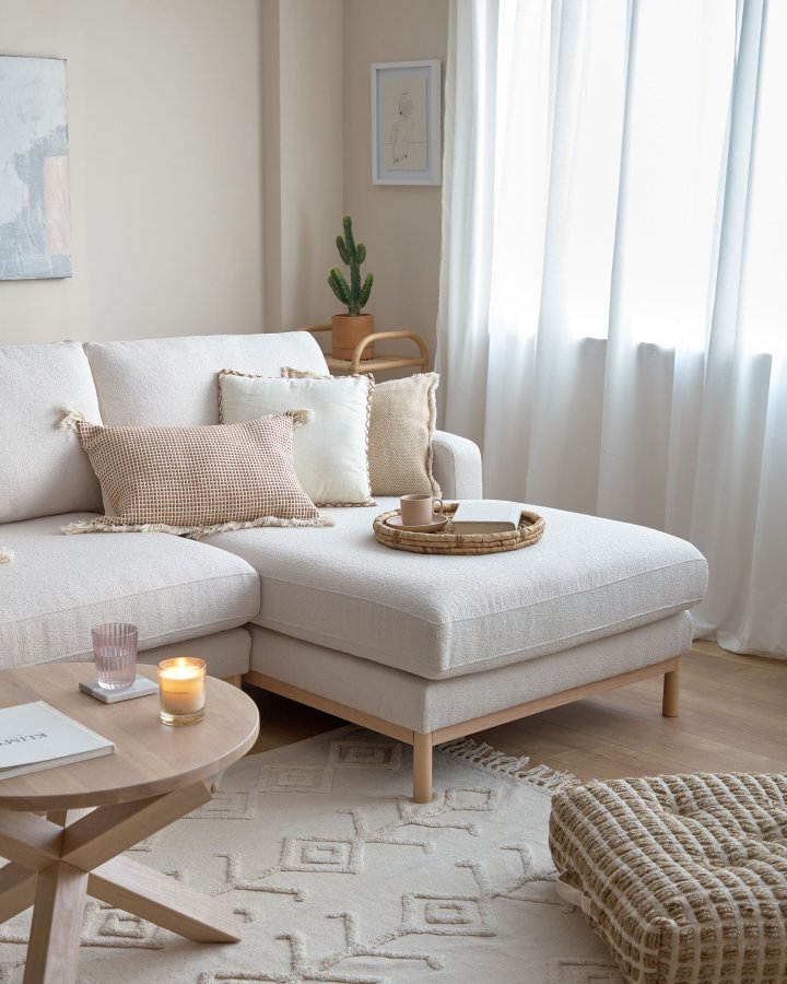 KAVE HOME Mihaela 3 pers. sofa med hjre chaiselong - hvid mikrobouclé og natur bgetr