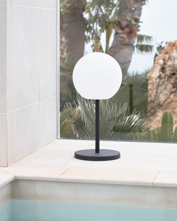 KAVE HOME Dinesh bordlampe, ledningsfri - sort stl og hvidt polyethylen ( 30)