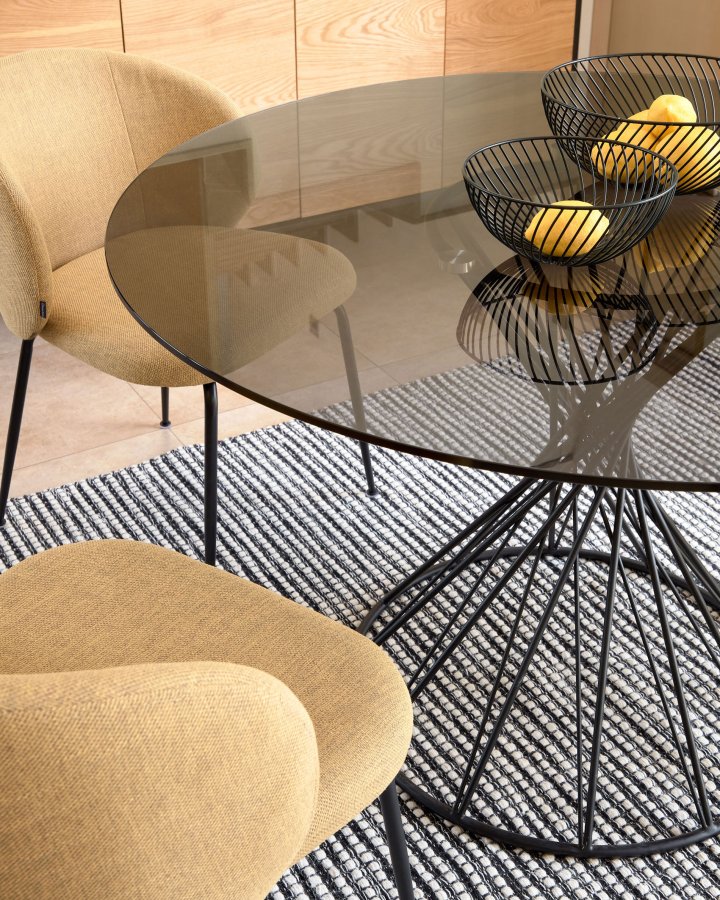 KAVE HOME Minna spisebordsstol - sennepsgul stof og metal