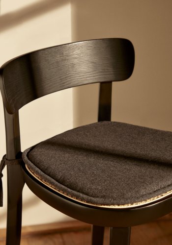 KAVE HOME Romane barstol, m. rygln og fodsttte - natur rattan og sort askefiner/bg