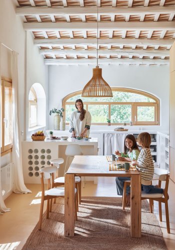 KAVE HOME Deyanira spisebord, rektangulr - natur egefinér og egetr (200x100)