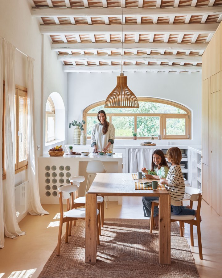 KAVE HOME Deyanira spisebord, rektangulr - natur egefinér og egetr (200x100)