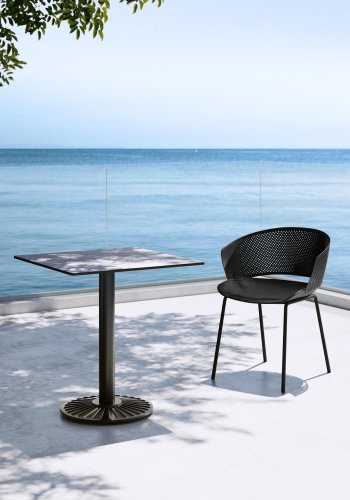 KAVE HOME Yeray havestol, m. armln - sort genbrugt polypropylen og stl