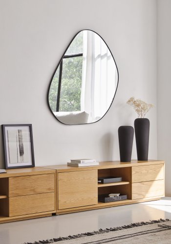 KAVE HOME Anera vgspejl, organisk - spejlglas og sort jern (84x108,5)