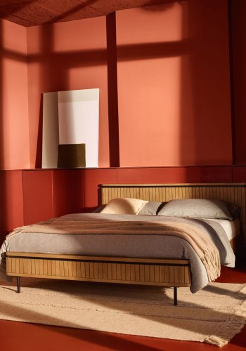 KAVE HOME Licia sengeramme, m. sengegavl og lameller - natur mangotr og jern (160x200)