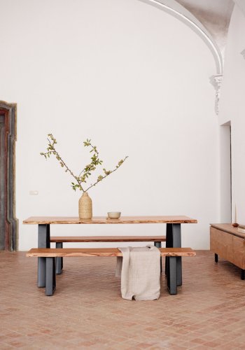 KAVE HOME Sono spisebord, rektangulrt - massivt natur akacietr og sort metal (180x90)