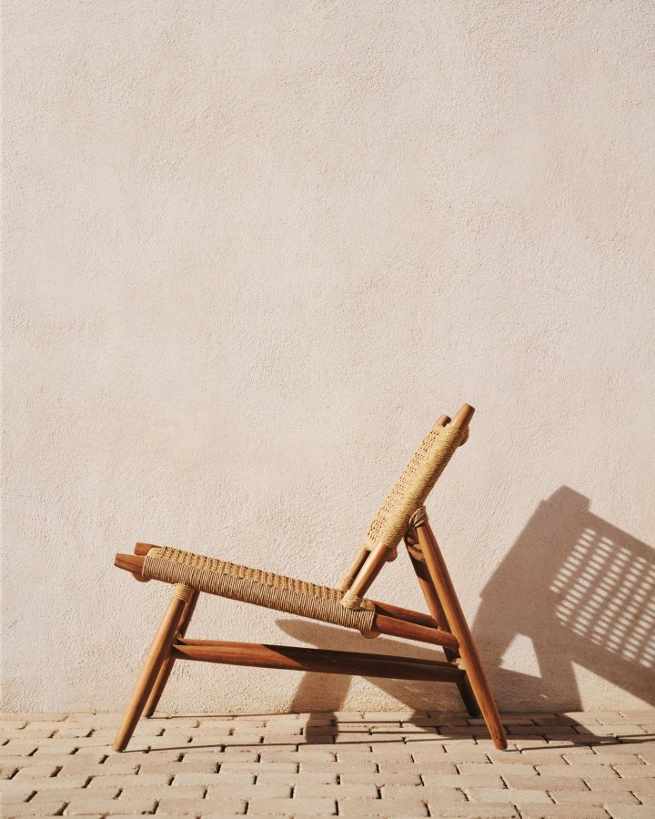 KAVE HOME Codolar lnestol, til inde og ude - natur syntetisk flet og teaktr