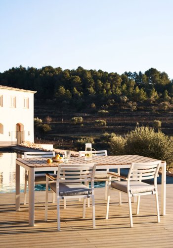 KAVE HOME Bona havestol, m. stofhynde og armln i teaktr - hvid aluminium