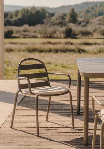 KAVE HOME Joncols havestol, m. armln - grn aluminium