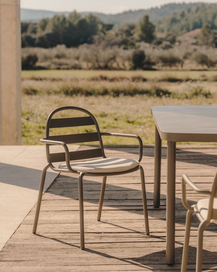 KAVE HOME Joncols havestol, m. armln - grn aluminium