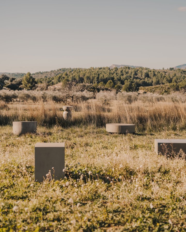 KAVE HOME Garbet sidebord, til inde og ude, rund - gr fibercement (32)