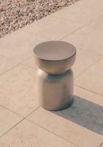 KAVE HOME Garbet sidebord, til inde og ude, rund - gr fibercement (32)