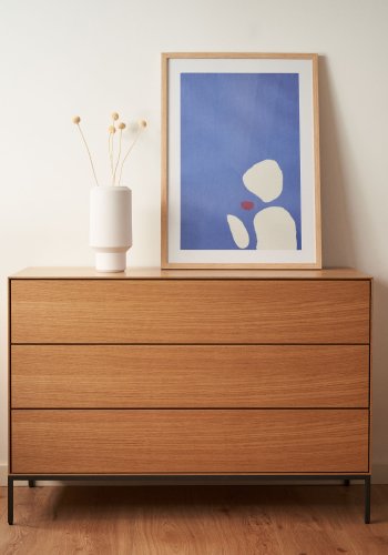 KAVE HOME Vedrana kommode, m. 3 skuffer - natur egefiner og sort stl