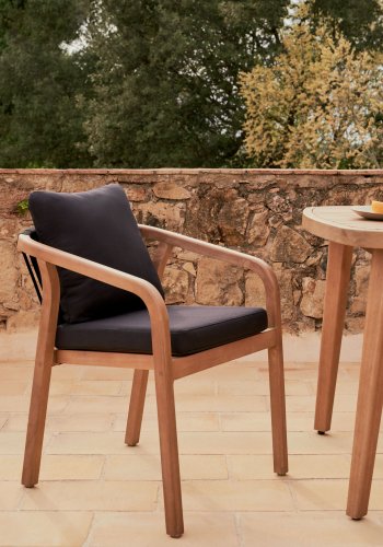 KAVE HOME Malaret havestol, m. armln og hynder - natur eukalyptustr og sort snor