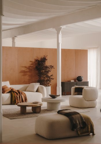 KAVE HOME Martina fodskammel i ecru chenille 123 x 85 cm